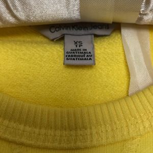 Calvin Klein Tops - Calvin Klein sweatshirt Calvin Klein Tops - Calvin Klein sweatshirt